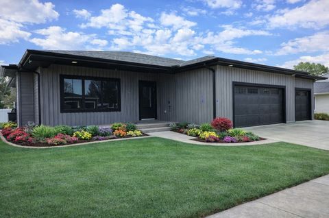 Photo of 2905 Binghamton Lane, Bloomington, IL 61705 (MLS # 12601986)