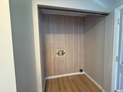 Tiny photo for 1350 Sebring Way, Carbondale, IL 62901 (MLS # EB460077)