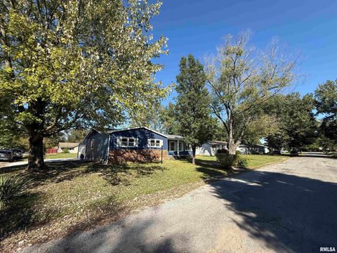 Tiny photo for 1350 Sebring Way, Carbondale, IL 62901 (MLS # EB460077)