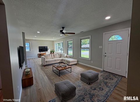 Tiny photo for 1350 Sebring Way, Carbondale, IL 62901 (MLS # EB460077)