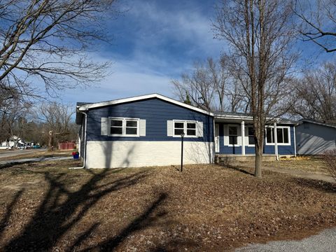 Tiny photo for 1350 Sebring Way, Carbondale, IL 62901 (MLS # EB460077)