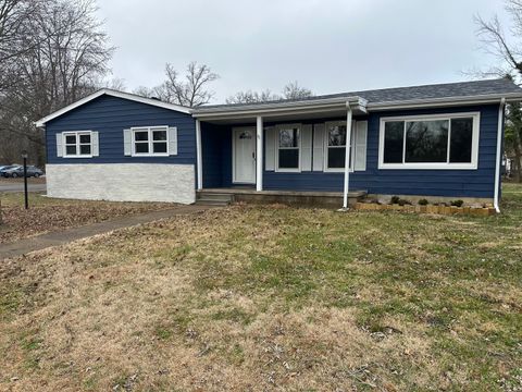 Photo of 1350 Sebring Way, Carbondale, IL 62901 (MLS # EB460077)