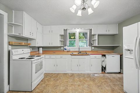 Tiny photo for 312 S David Street, Sidney, IL 61877 (MLS # 12695084)