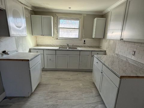 Tiny photo for 16215 Clifton Park Avenue, Markham, IL 60428 (MLS # 12589543)