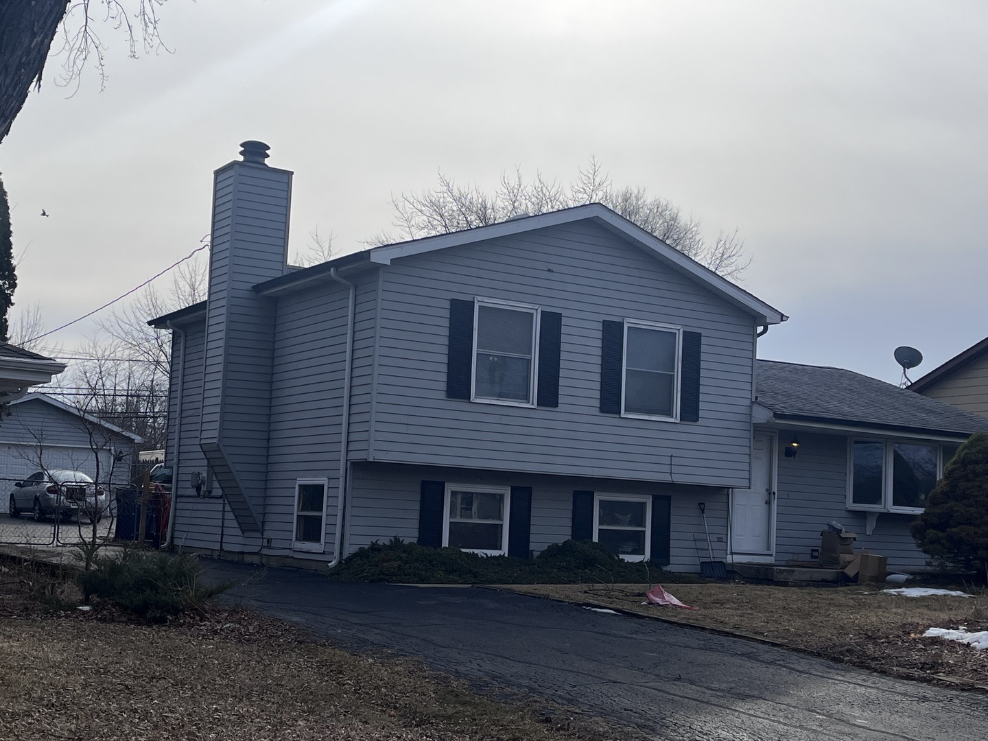 37227 N Hillside Drive