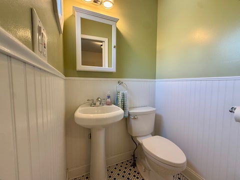Tiny photo for 9801 S Longwood Drive, Chicago, IL 60643 (MLS # 12502670)
