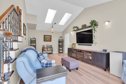 Tiny photo for 473 Le Parc Circle, Buffalo Grove, IL 60089 (MLS # 12508274)