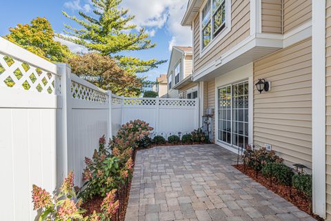 Tiny photo for 473 Le Parc Circle, Buffalo Grove, IL 60089 (MLS # 12508274)