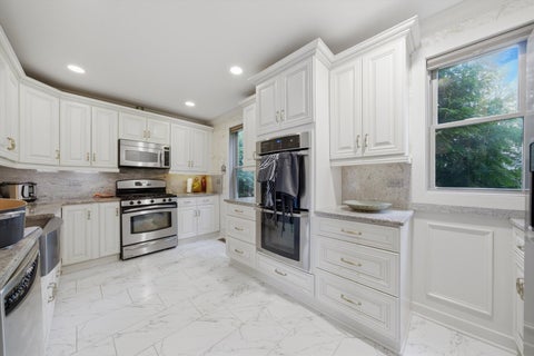 Tiny photo for 1735 Grey Avenue, Evanston, IL 60201 (MLS # 12698994)