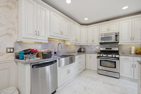 Tiny photo for 1735 Grey Avenue, Evanston, IL 60201 (MLS # 12698994)