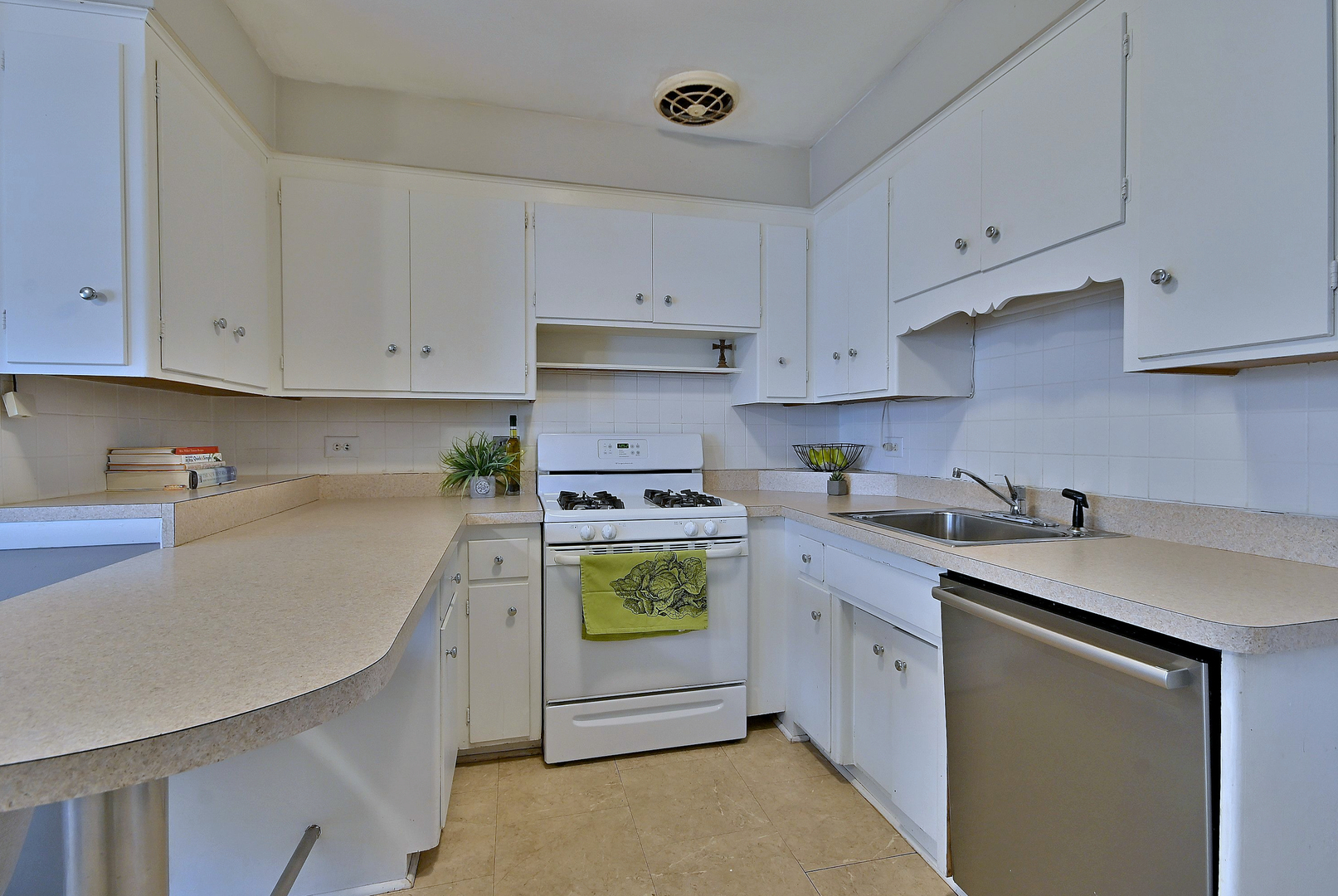 815 S Lincoln Avenue