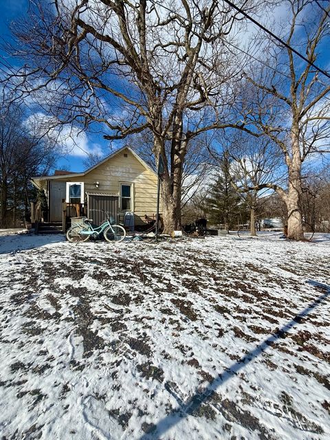 Photo of 301 Fourth Street, Fisher, IL 61843 (MLS # 12572056)