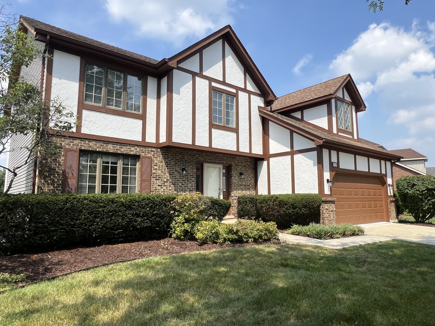 1100 Oakwood Drive