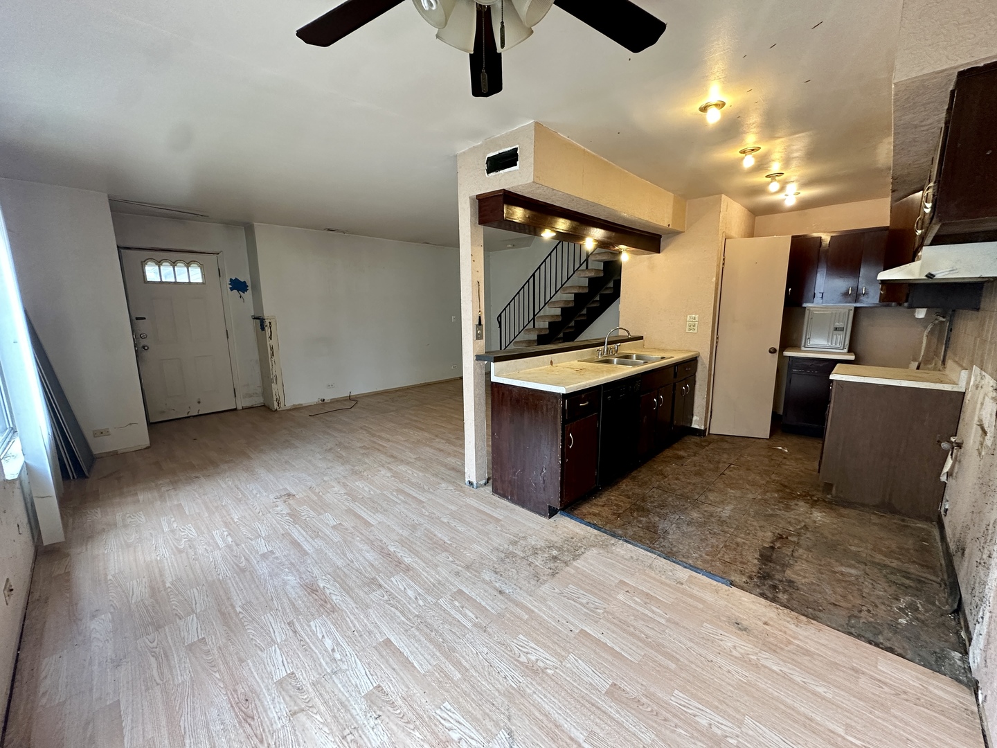 1335 Cove Drive 205C