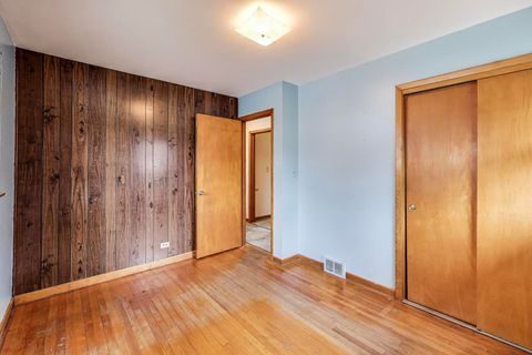 Tiny photo for 738 N Parker Street, Elmhurst, IL 60126 (MLS # 12560918)