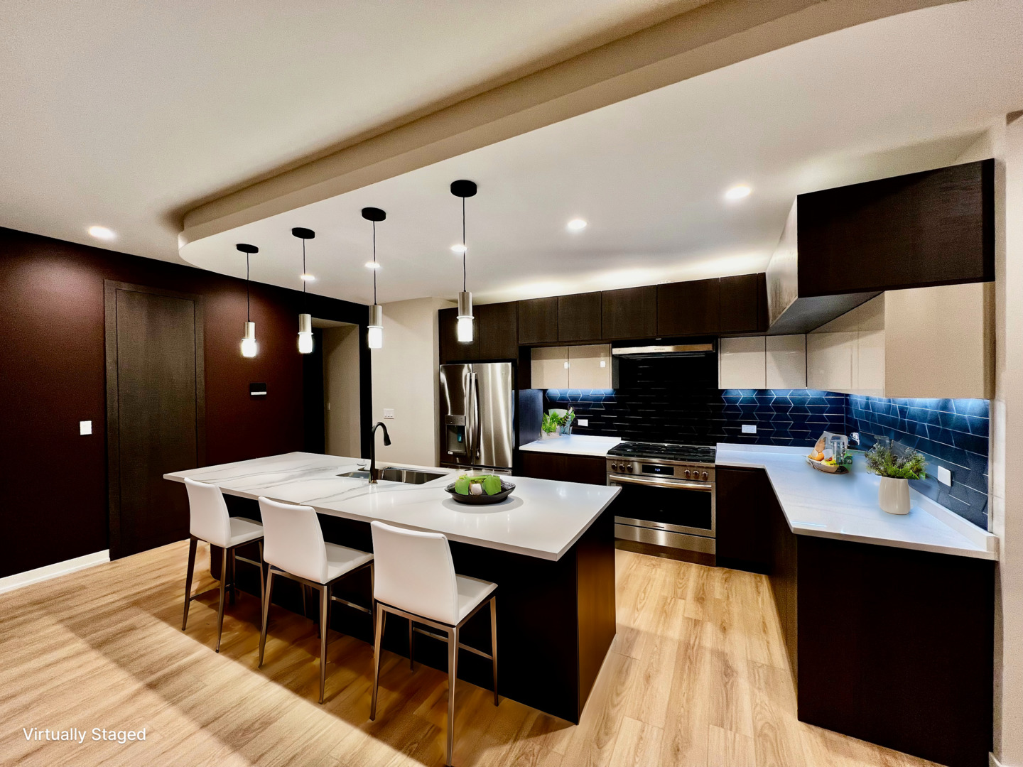 1039 W Belmont Avenue 4