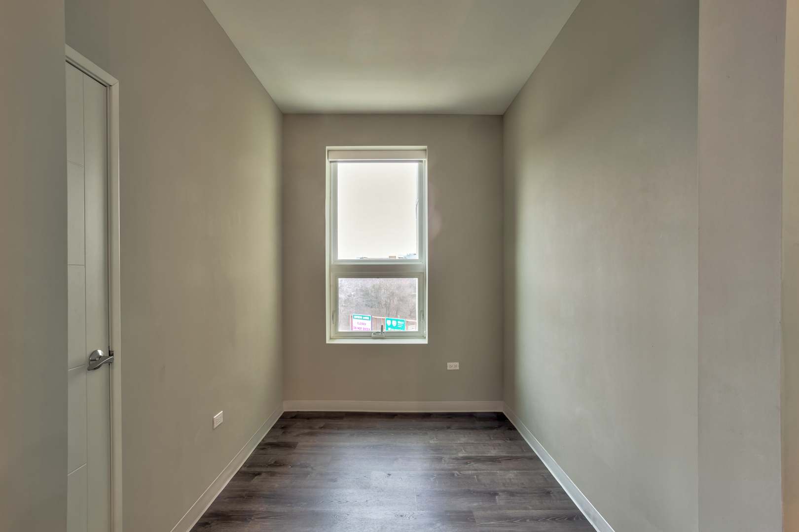 851 W Grand Avenue 404