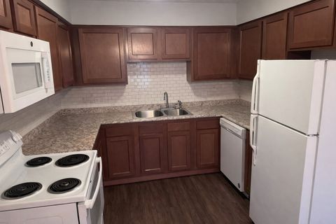 Tiny photo for 2006 Tracy Drive #1, Bloomington, IL 61704 (MLS # 12563777)