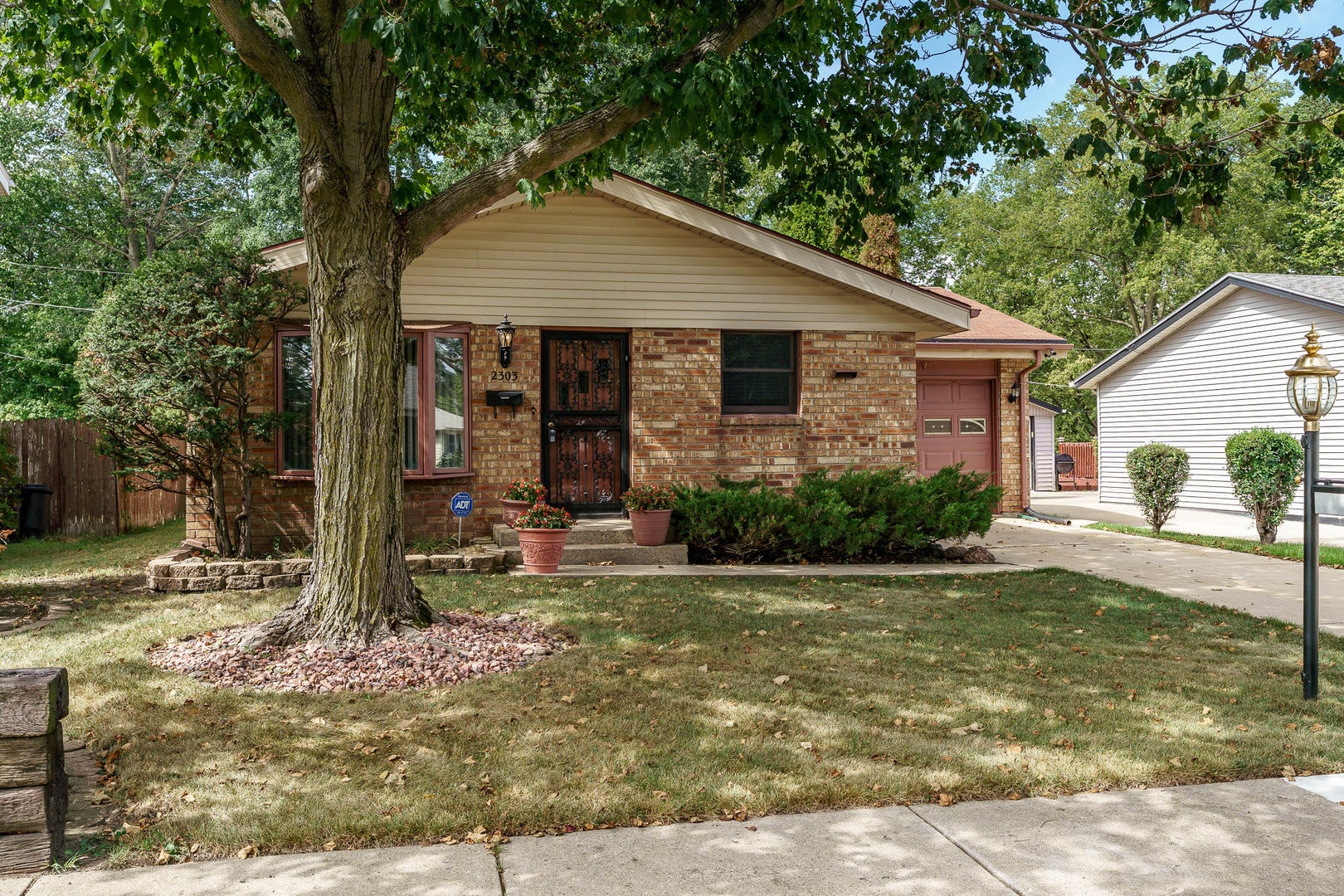 2303 Lucille Street