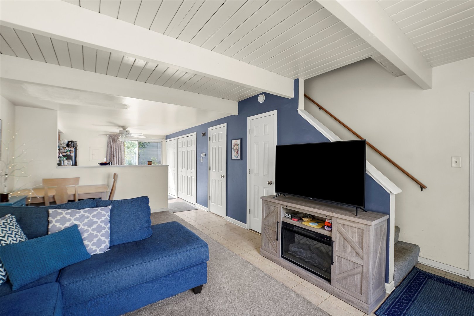 2033 Westview Lane