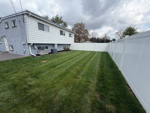 Tiny photo for 340 E Huntington Lane, Elmhurst, IL 60126 (MLS # 12611079)