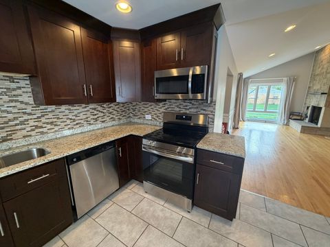 Tiny photo for 340 E Huntington Lane, Elmhurst, IL 60126 (MLS # 12611079)