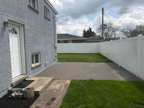 Tiny photo for 340 E Huntington Lane, Elmhurst, IL 60126 (MLS # 12611079)