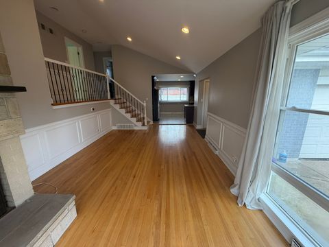 Tiny photo for 340 E Huntington Lane, Elmhurst, IL 60126 (MLS # 12611079)