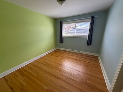 Tiny photo for 340 E Huntington Lane, Elmhurst, IL 60126 (MLS # 12611079)