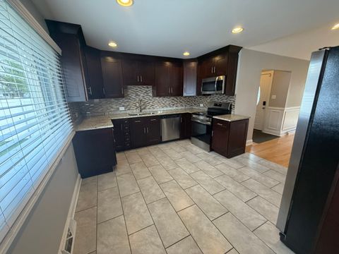 Tiny photo for 340 E Huntington Lane, Elmhurst, IL 60126 (MLS # 12611079)