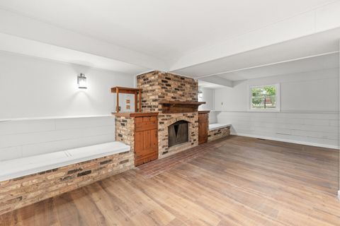 Tiny photo for 212 N Oakwood Avenue, West Chicago, IL 60185 (MLS # 12483094)