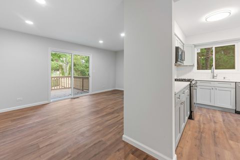Tiny photo for 212 N Oakwood Avenue, West Chicago, IL 60185 (MLS # 12483094)