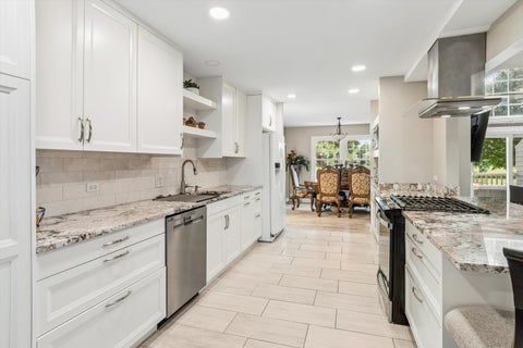 Tiny photo for 1476 Aberdeen Court, Naperville, IL 60564 (MLS # 12720386)