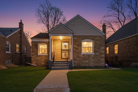 Photo of 9553 S Greenwood Avenue, Chicago, IL 60628 (MLS # 12604540)