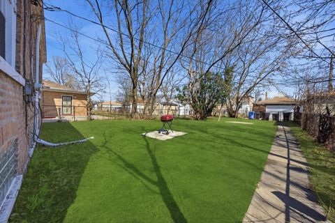 Tiny photo for 9553 S Greenwood Avenue, Chicago, IL 60628 (MLS # 12604540)