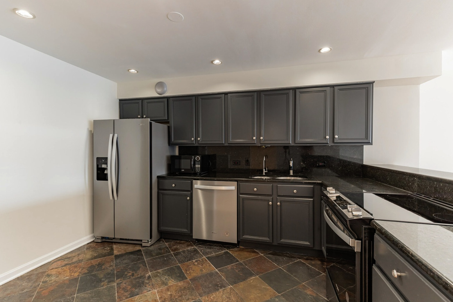 40 E 9th Street 1808