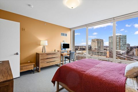 Tiny photo for 1570 Elmwood Avenue #1111, Evanston, IL 60201 (MLS # 12567341)