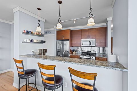 Tiny photo for 1570 Elmwood Avenue #1111, Evanston, IL 60201 (MLS # 12567341)