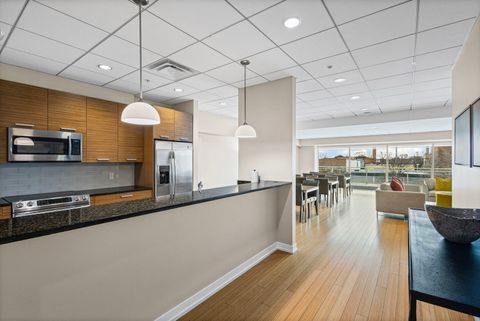 Tiny photo for 1570 Elmwood Avenue #1111, Evanston, IL 60201 (MLS # 12567341)