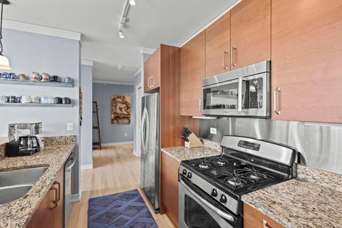 Tiny photo for 1570 Elmwood Avenue #1111, Evanston, IL 60201 (MLS # 12567341)