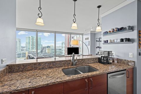 Tiny photo for 1570 Elmwood Avenue #1111, Evanston, IL 60201 (MLS # 12567341)