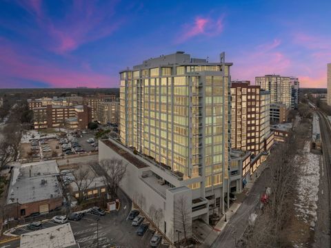 Tiny photo for 1570 Elmwood Avenue #1111, Evanston, IL 60201 (MLS # 12567341)