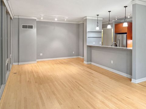 Tiny photo for 1570 Elmwood Avenue #1111, Evanston, IL 60201 (MLS # 12567341)