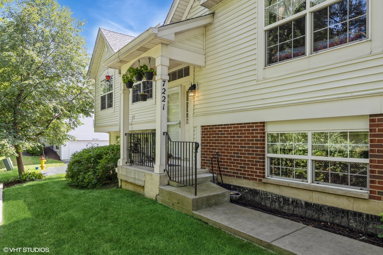 View Indian Head Park, IL 60525 townhome