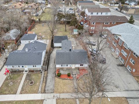 Tiny photo for 7911 45th Street, Lyons, IL 60534 (MLS # 12568271)