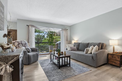 Tiny photo for 1480 Jefferson Street #305, Des Plaines, IL 60016 (MLS # 12668344)