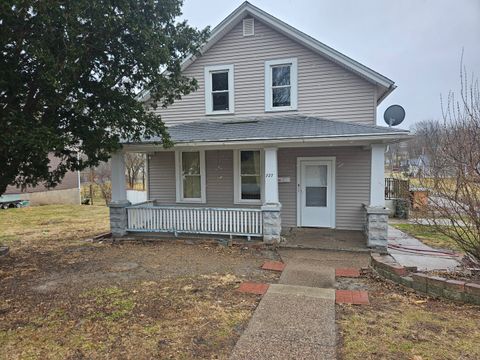 Photo of 727 W 11th Street, Davenport, IA 52804 (MLS # 12593562)