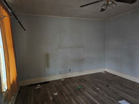 Tiny photo for 727 W 11th Street, Davenport, IA 52804 (MLS # 12593562)