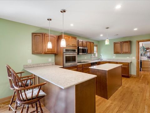 Tiny photo for 12524 S 71st Court, Palos Heights, IL 60463 (MLS # 12619621)