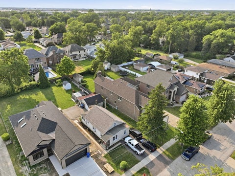 Tiny photo for 2272 Eastview Drive, Des Plaines, IL 60016 (MLS # 12717240)